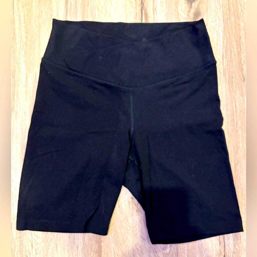 Black High rise bike short size M